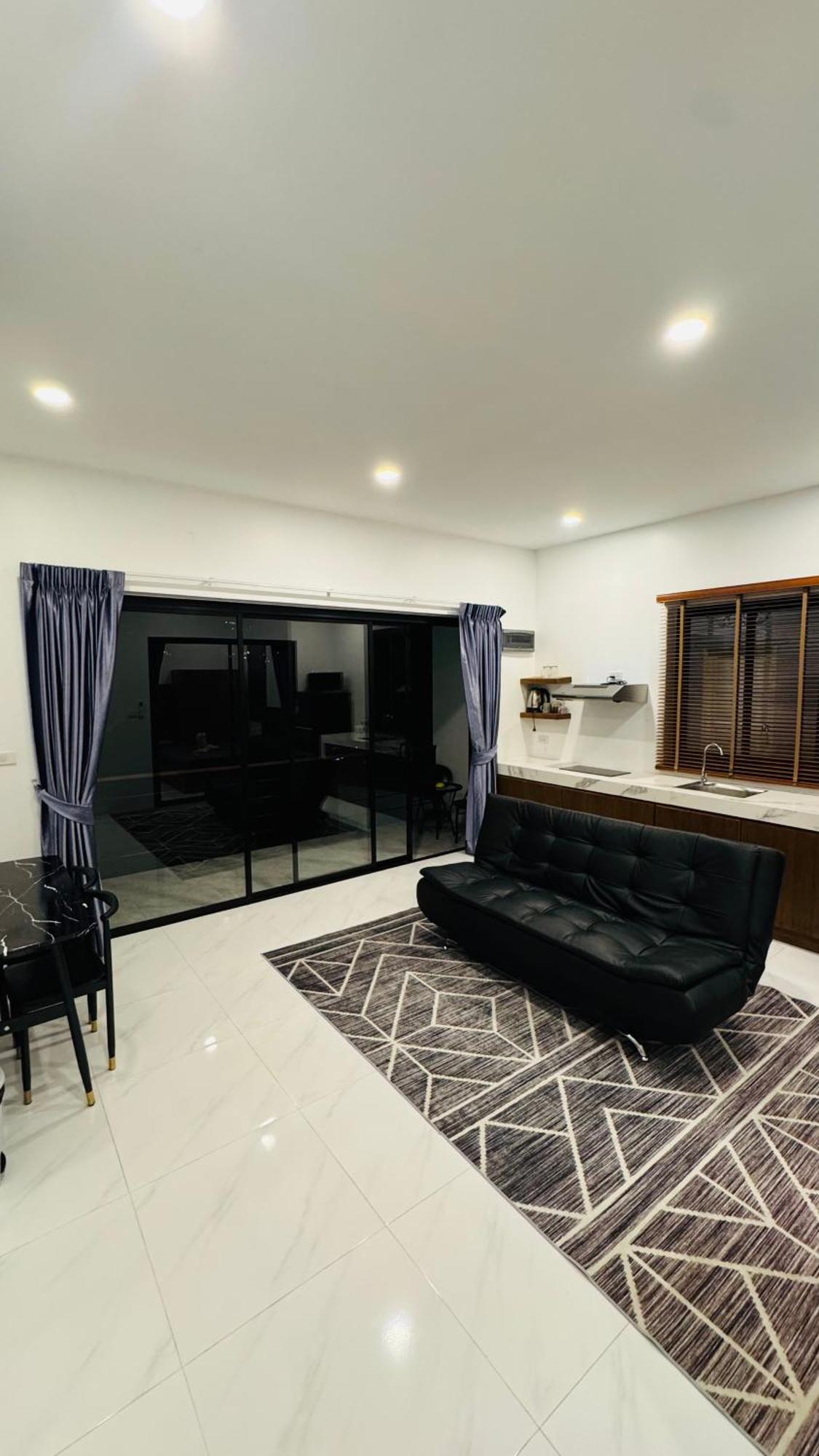 Gm 2 Bedrooms Apartment Amphoe Koksamui