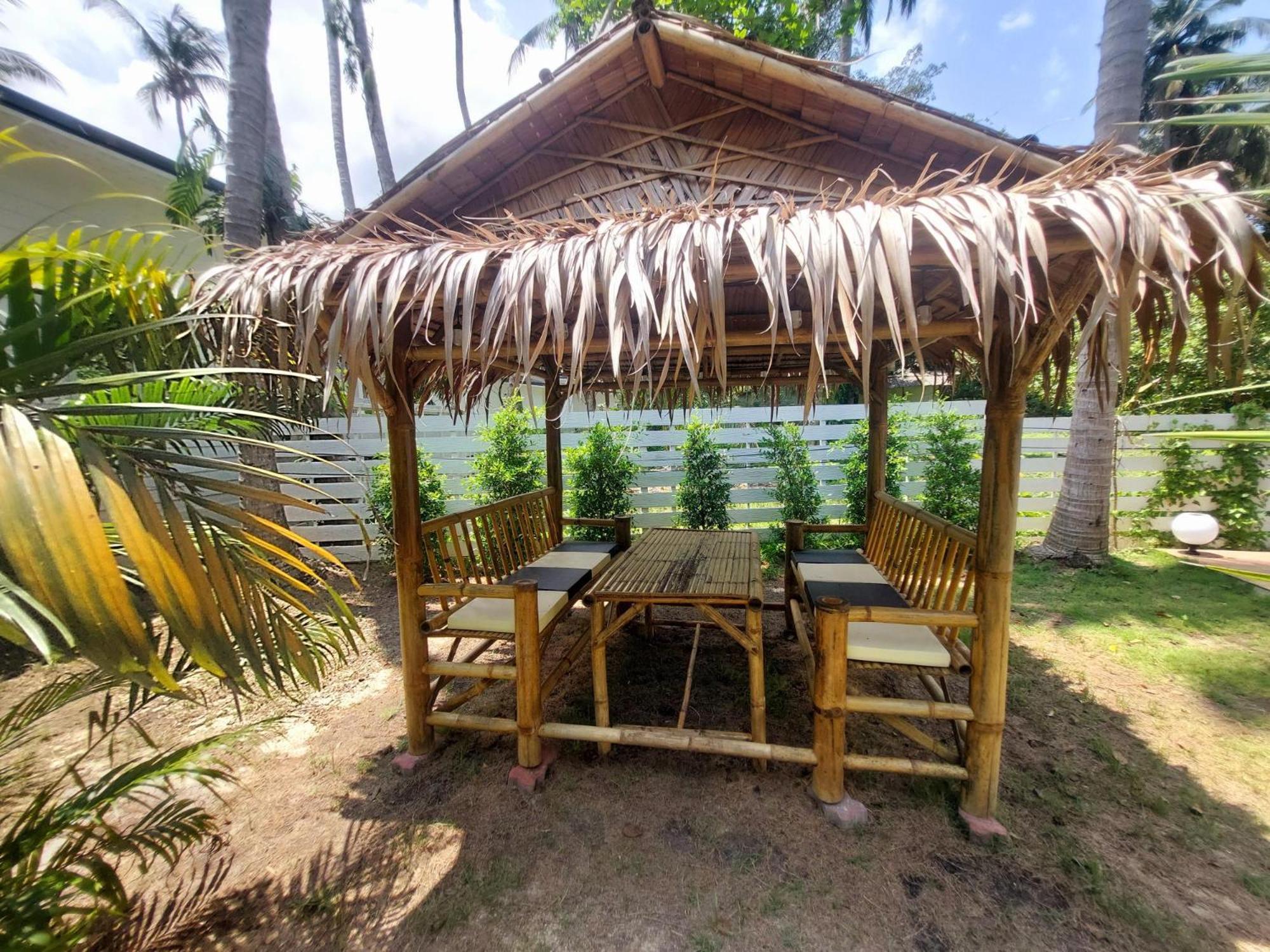 Hotel Leelawadee And Restaurant Mae Nam
