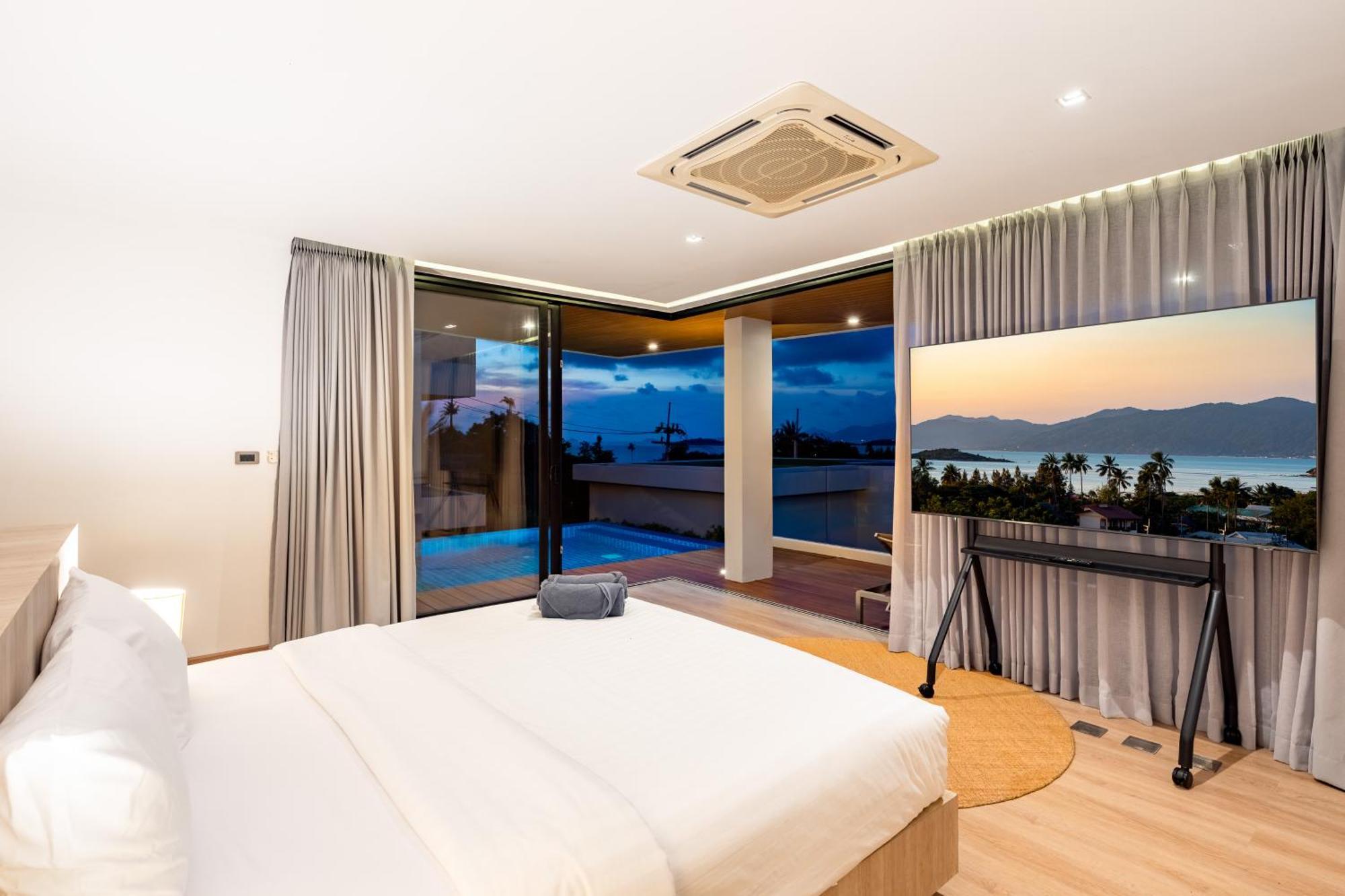 Serenity Bay, Modern 4-br Partial Sea View Villa