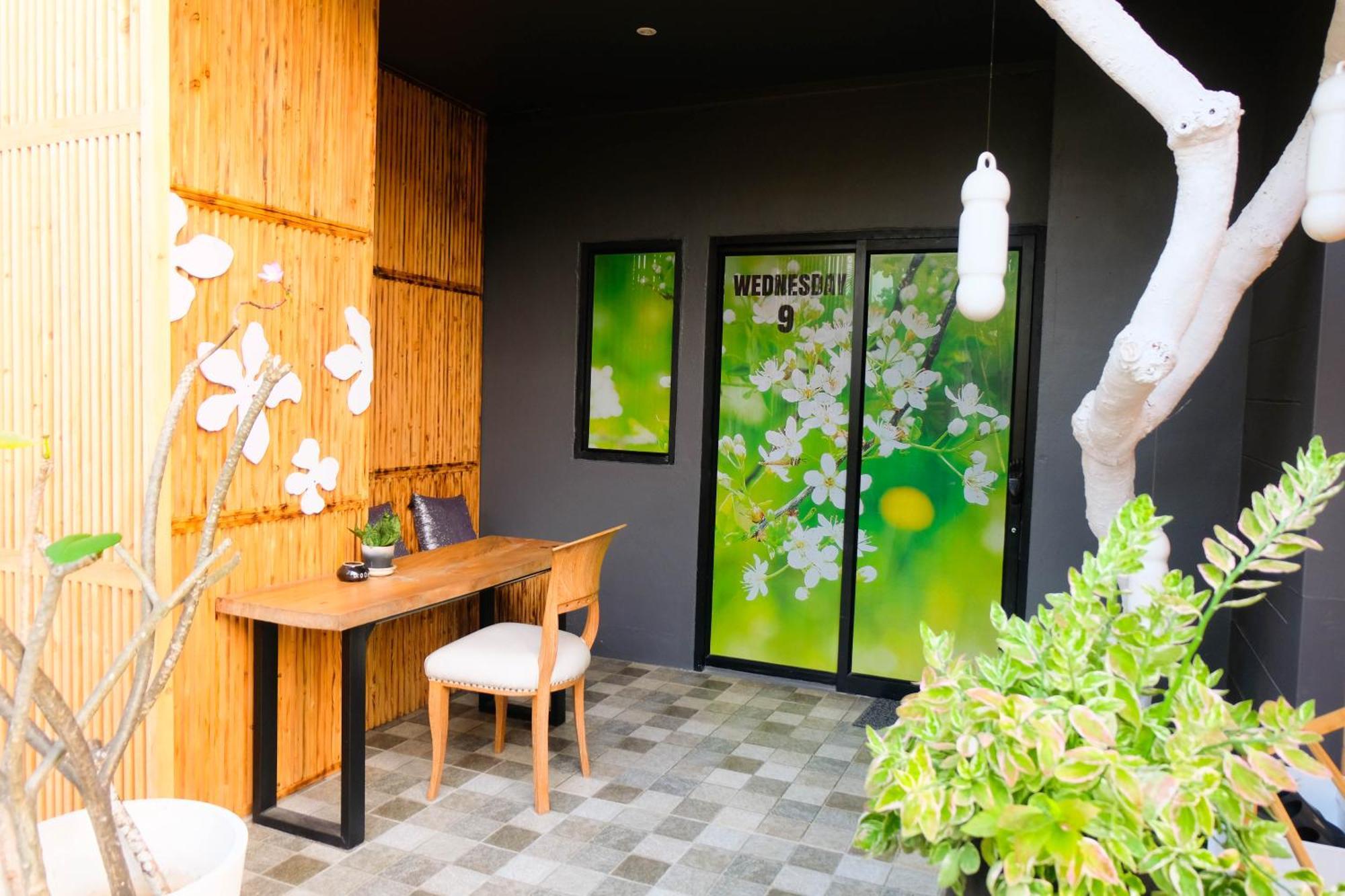 Baan Poon Garden Station touristique