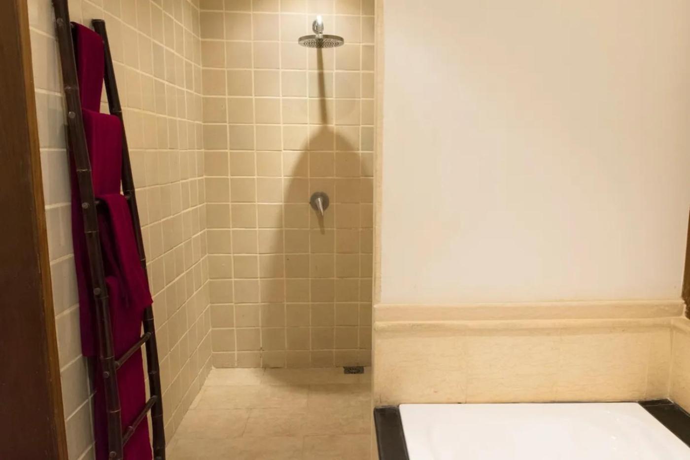 T - 4br Private Pool
