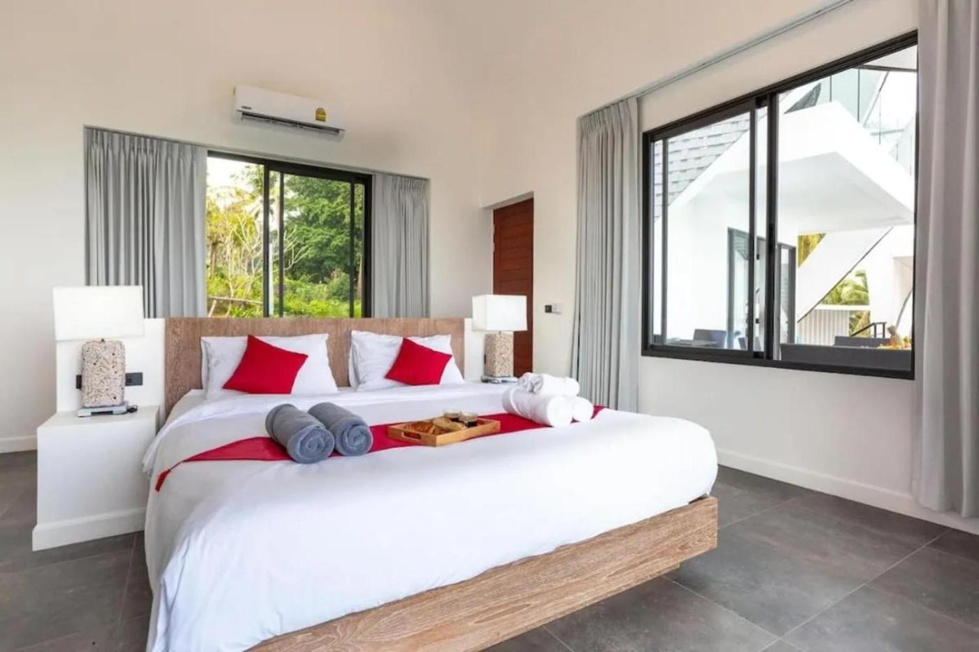 Moon Paradise 4br Pool & Panorama Views Villa
