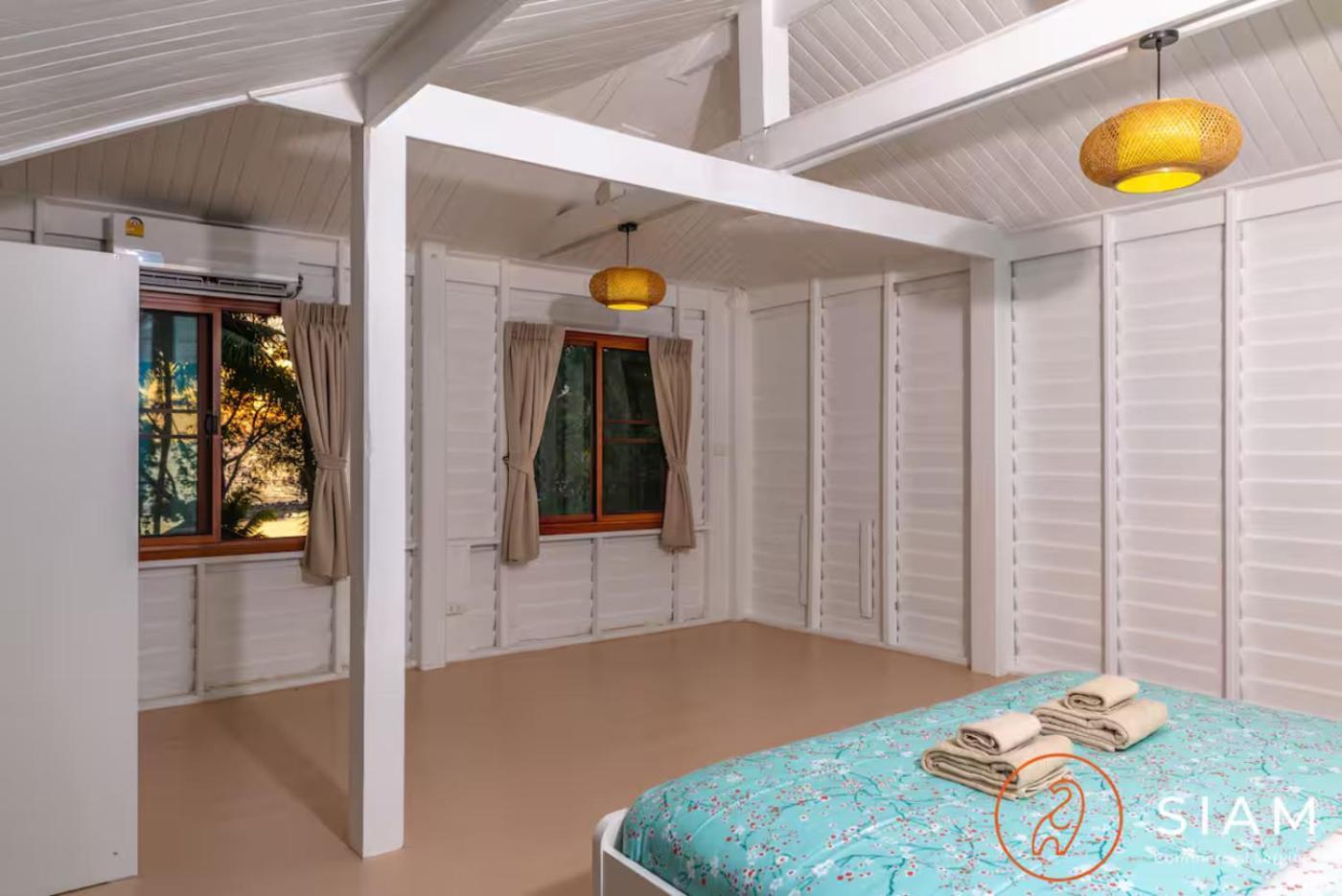 The Wooden House 3br - Sunset Garden Villa Taling Ngam Beach