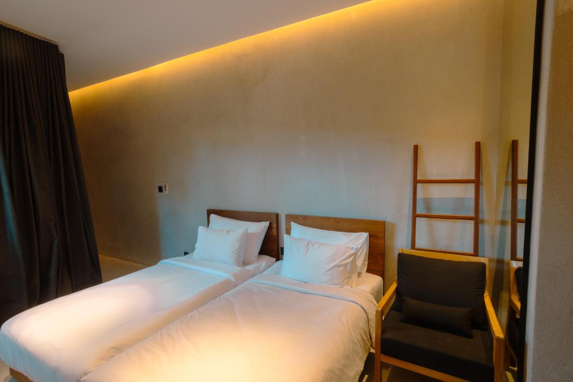 Vows Beachfront Hotel 3*