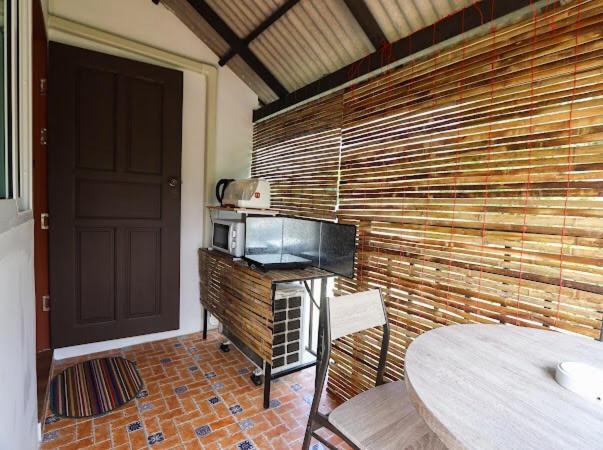 Hostel Blockhouse Samui Mae Nam