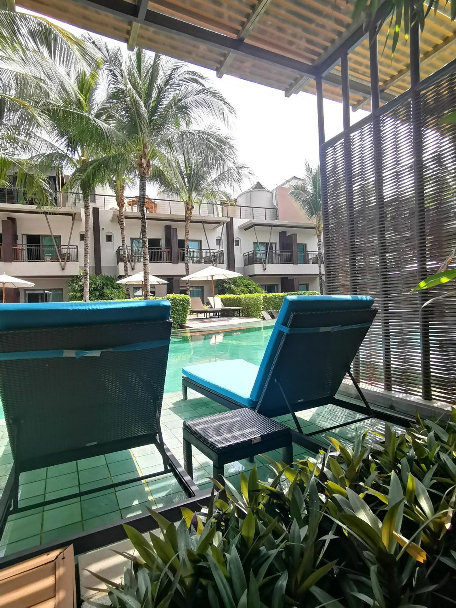 Prana Nandana Tempat peranginan Pantai Bangrak