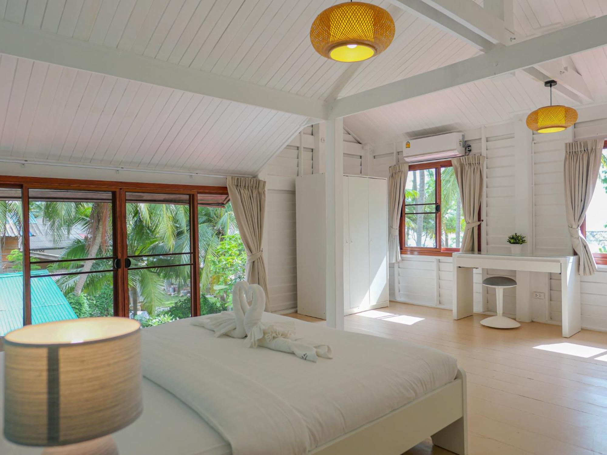 The Wooden House 3br - Sunset Garden *