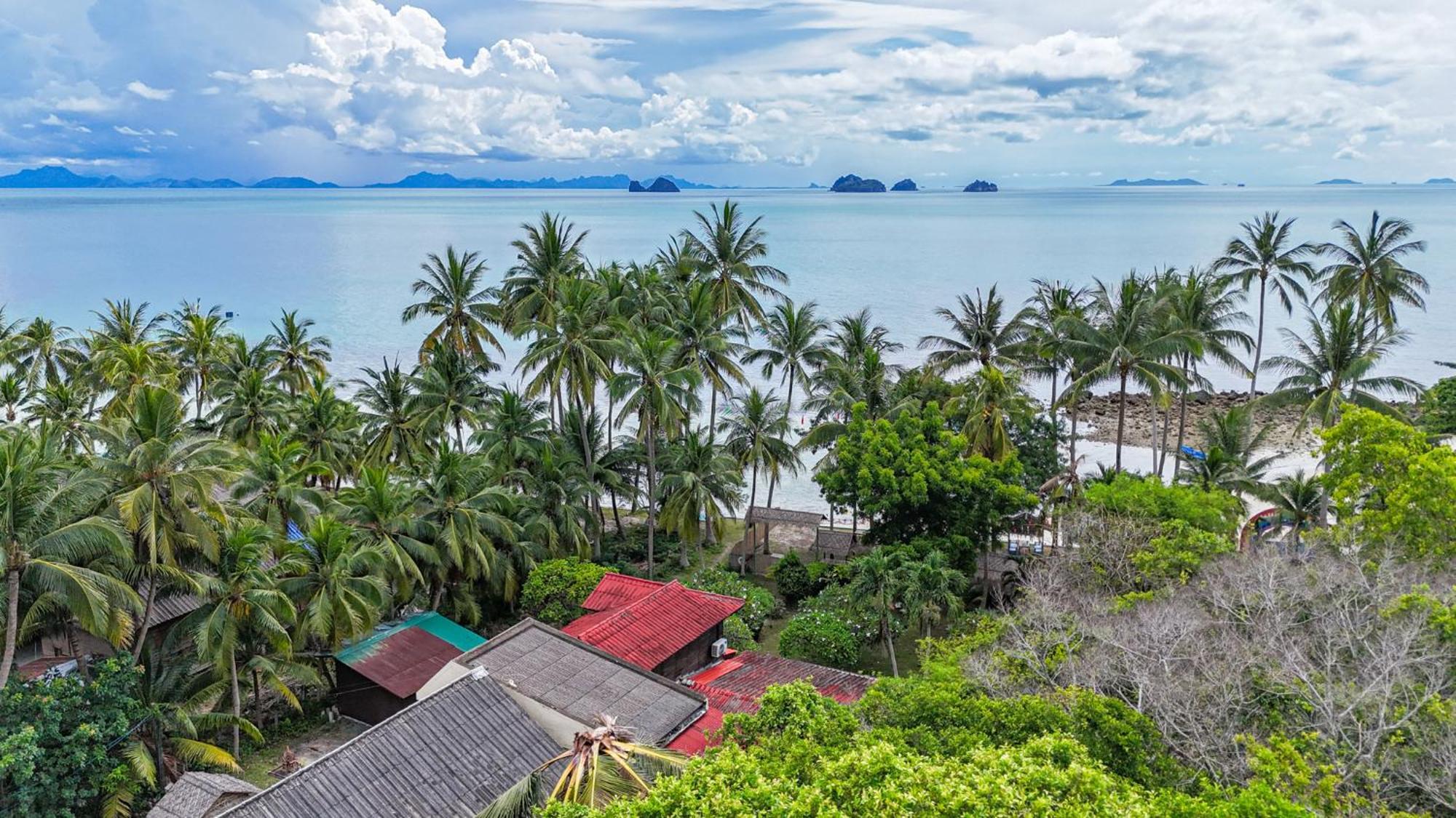 The Wooden House 3br - Sunset Garden Villa Taling Ngam Beach