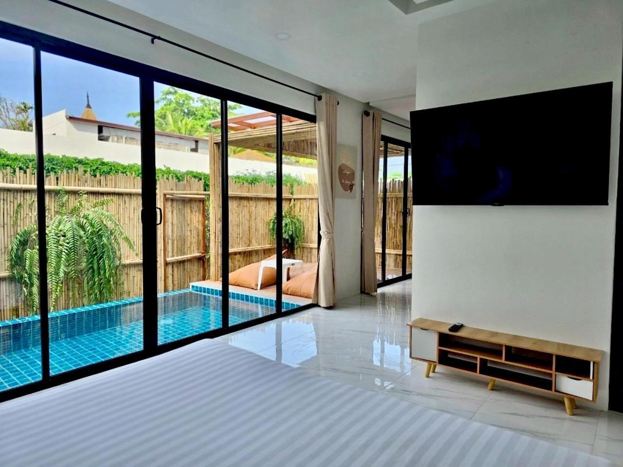 Ubox Samui & -