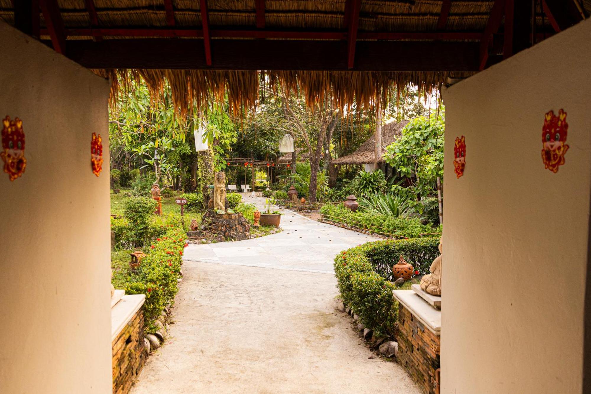 Resort Lipa Beach 4*