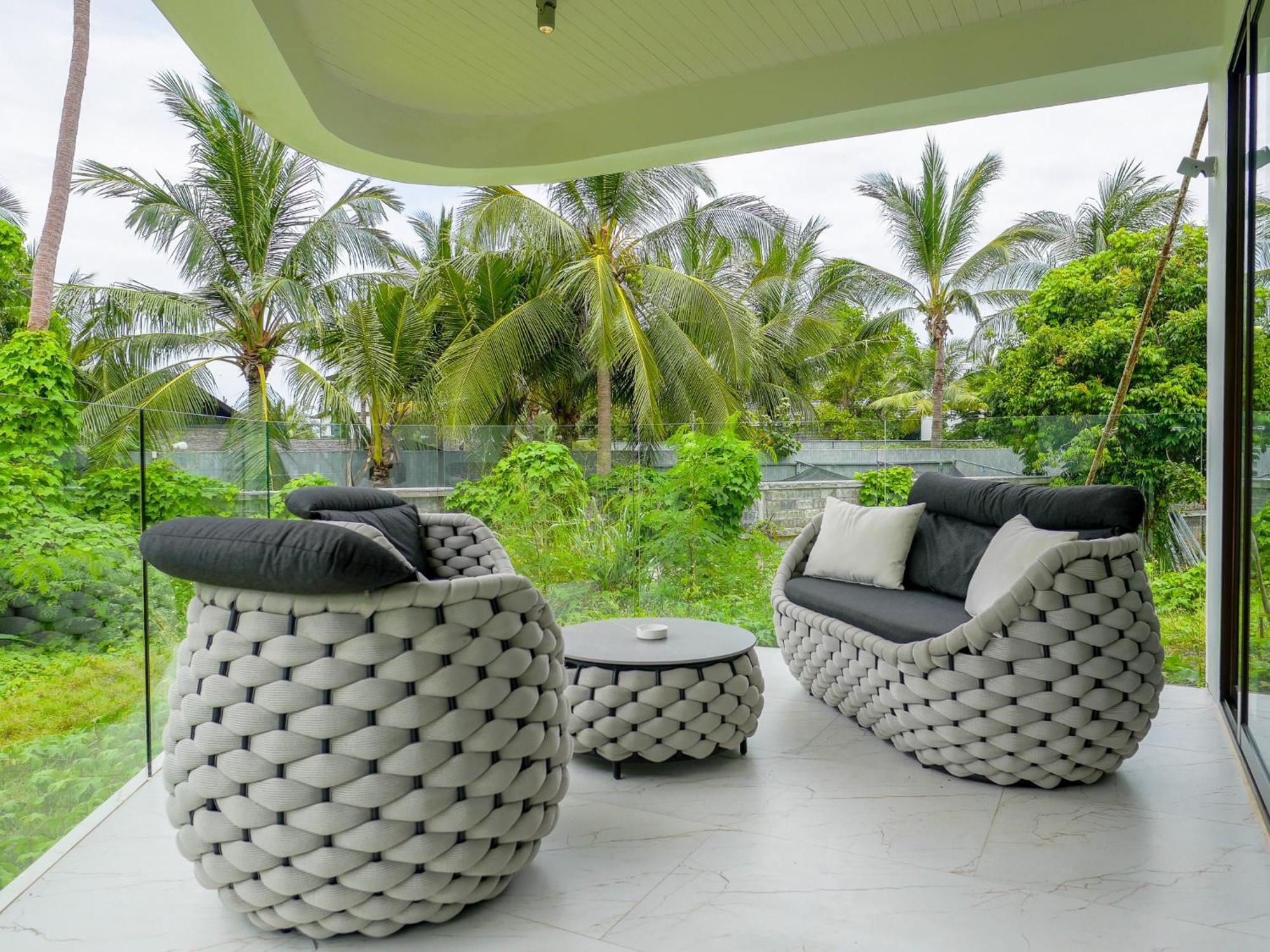 Beachside Apartment *