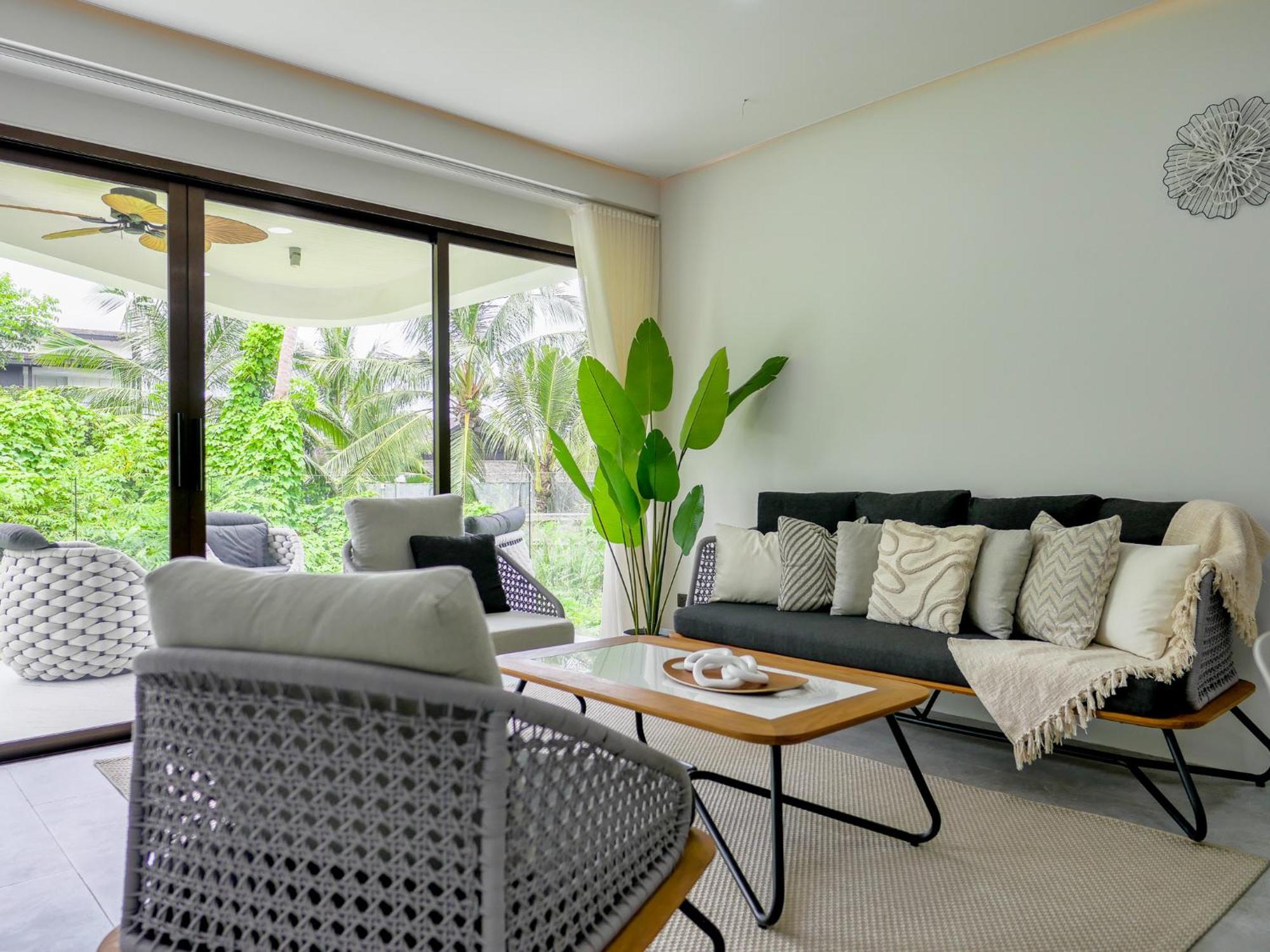Beachside Apartment *