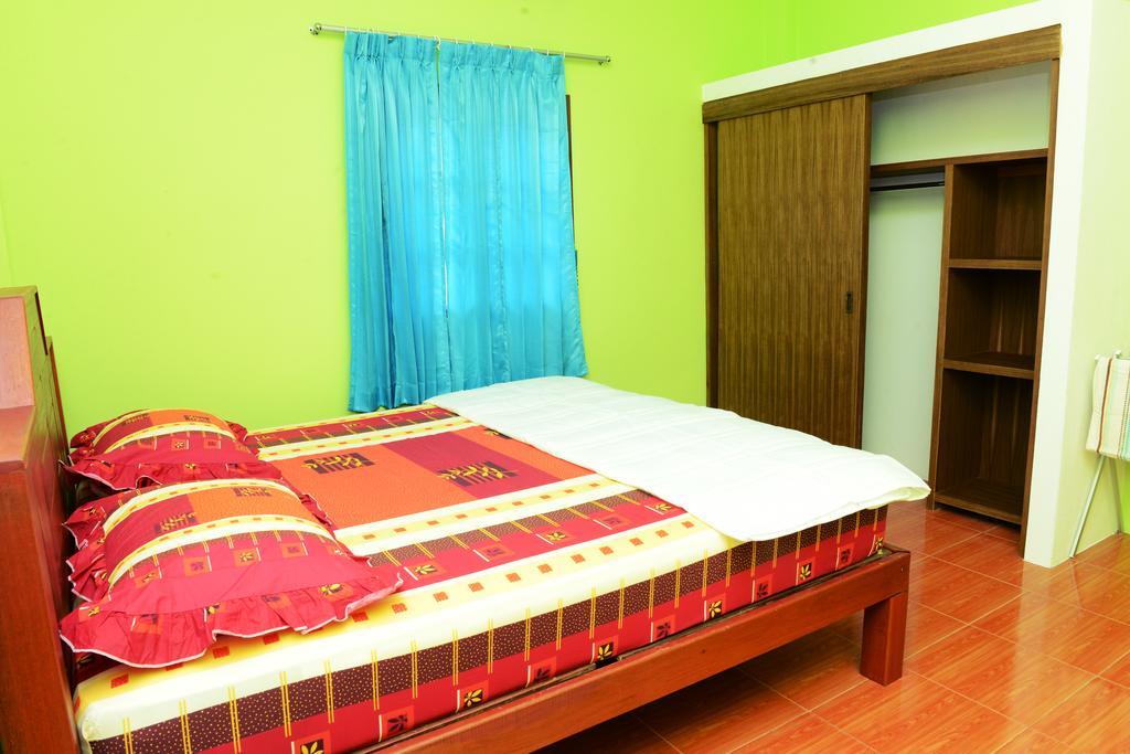 New Sunrise Village * Mae Nam