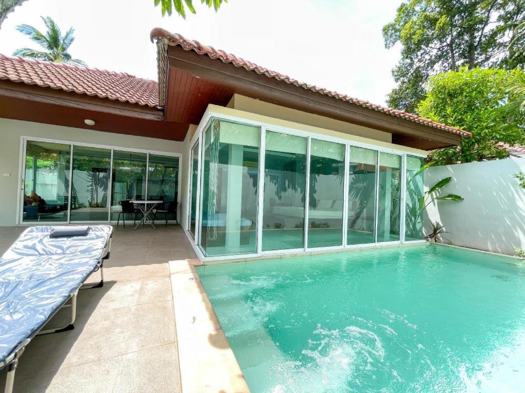 The Living Pool Hotel 3*