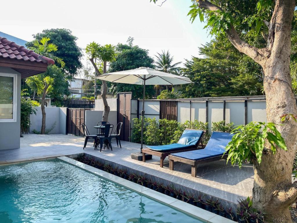 The Living Pool Hotel 3*