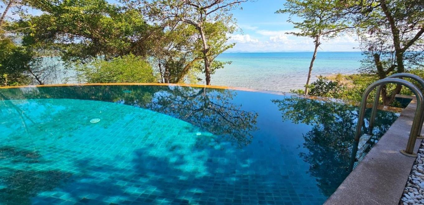 Villa Genesis Villa- Front Peaceful Big Infinity Swimming Pool