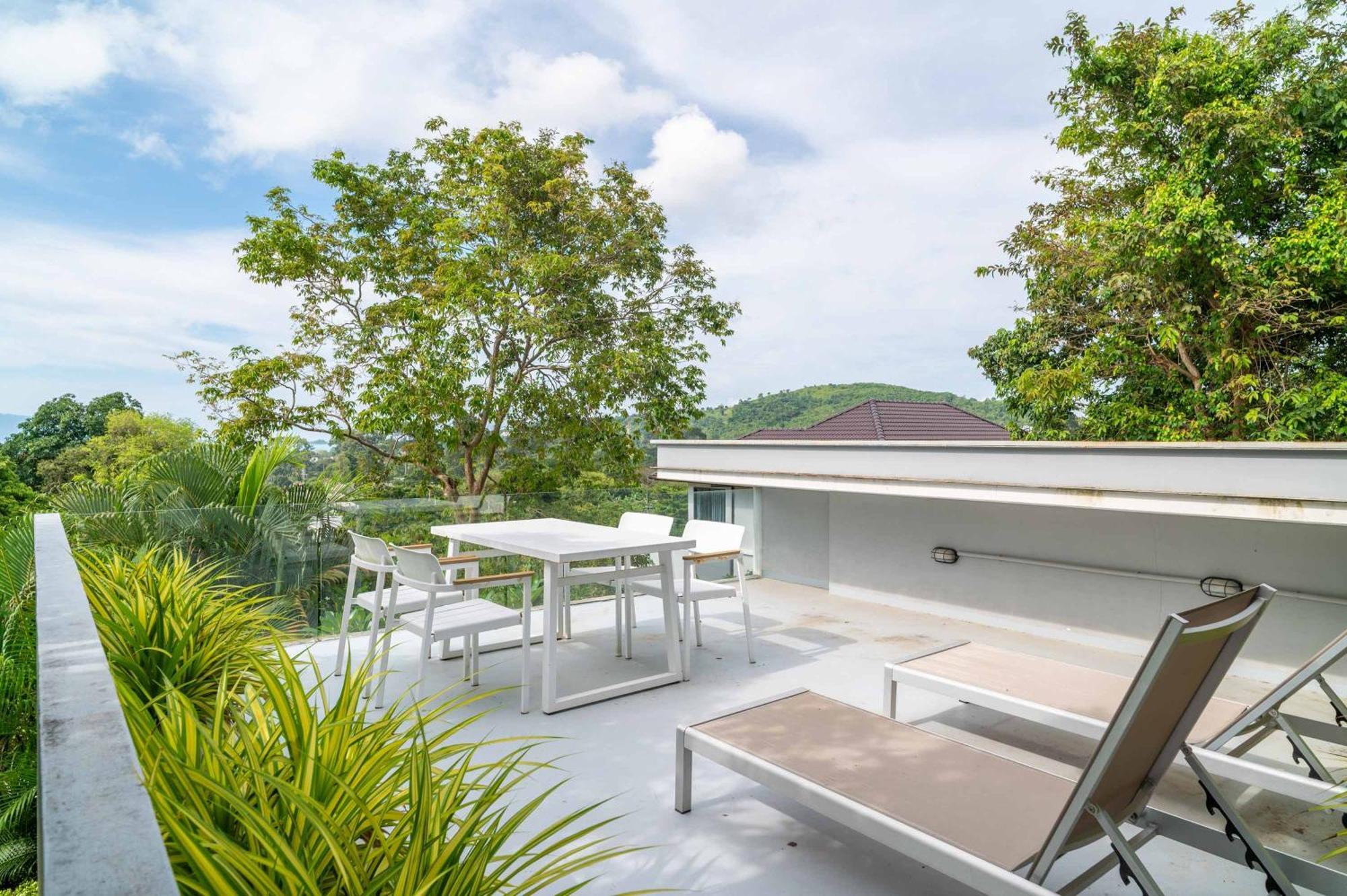 Tropical 2br Luna Private Pool In