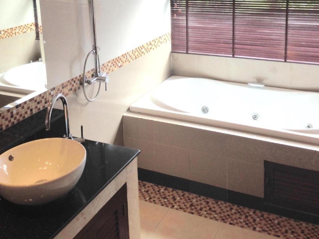 Grand Hill Resort 4*