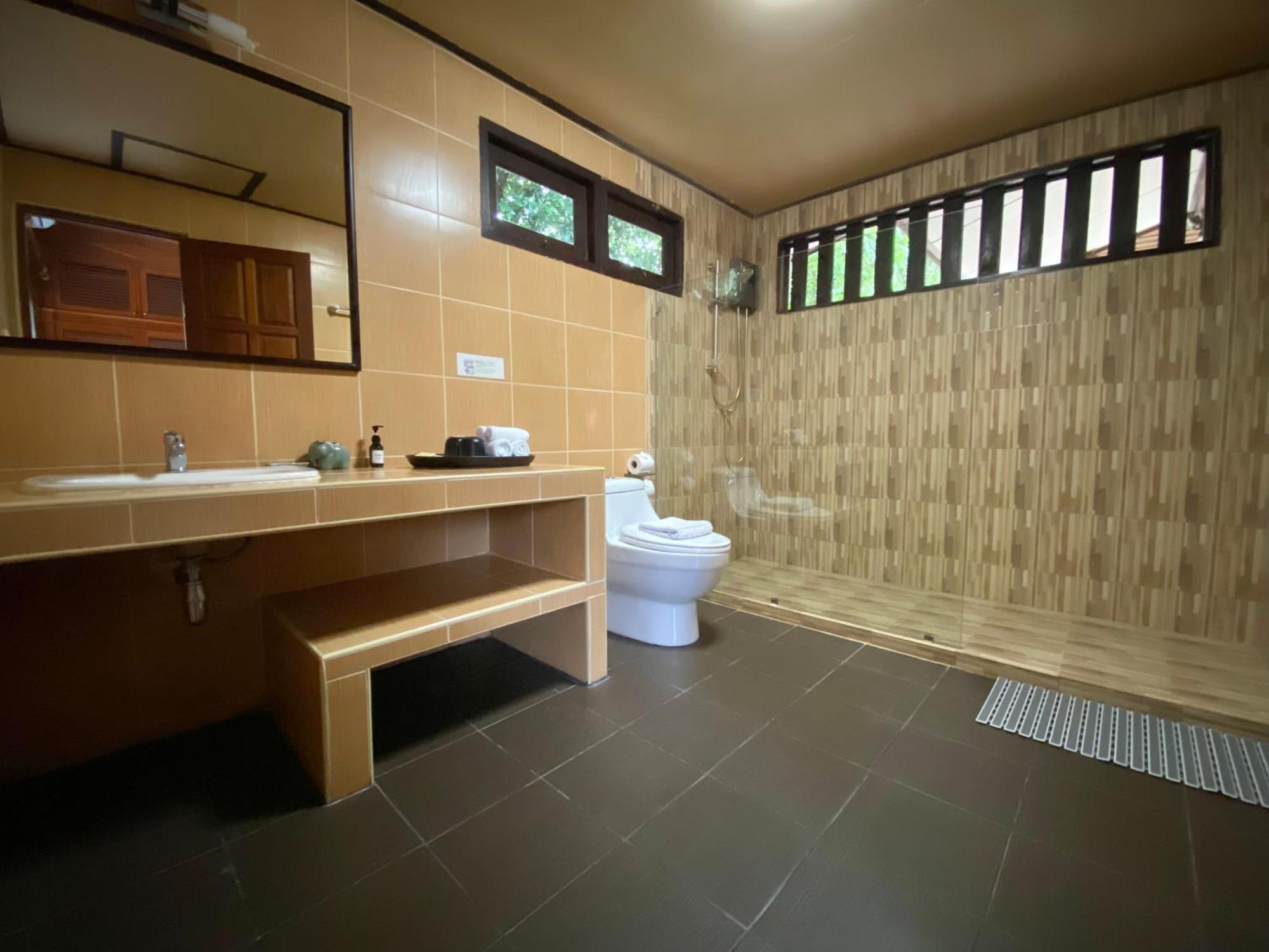 Baan Laem Noi Villa's Rumah percutian Mae Nam