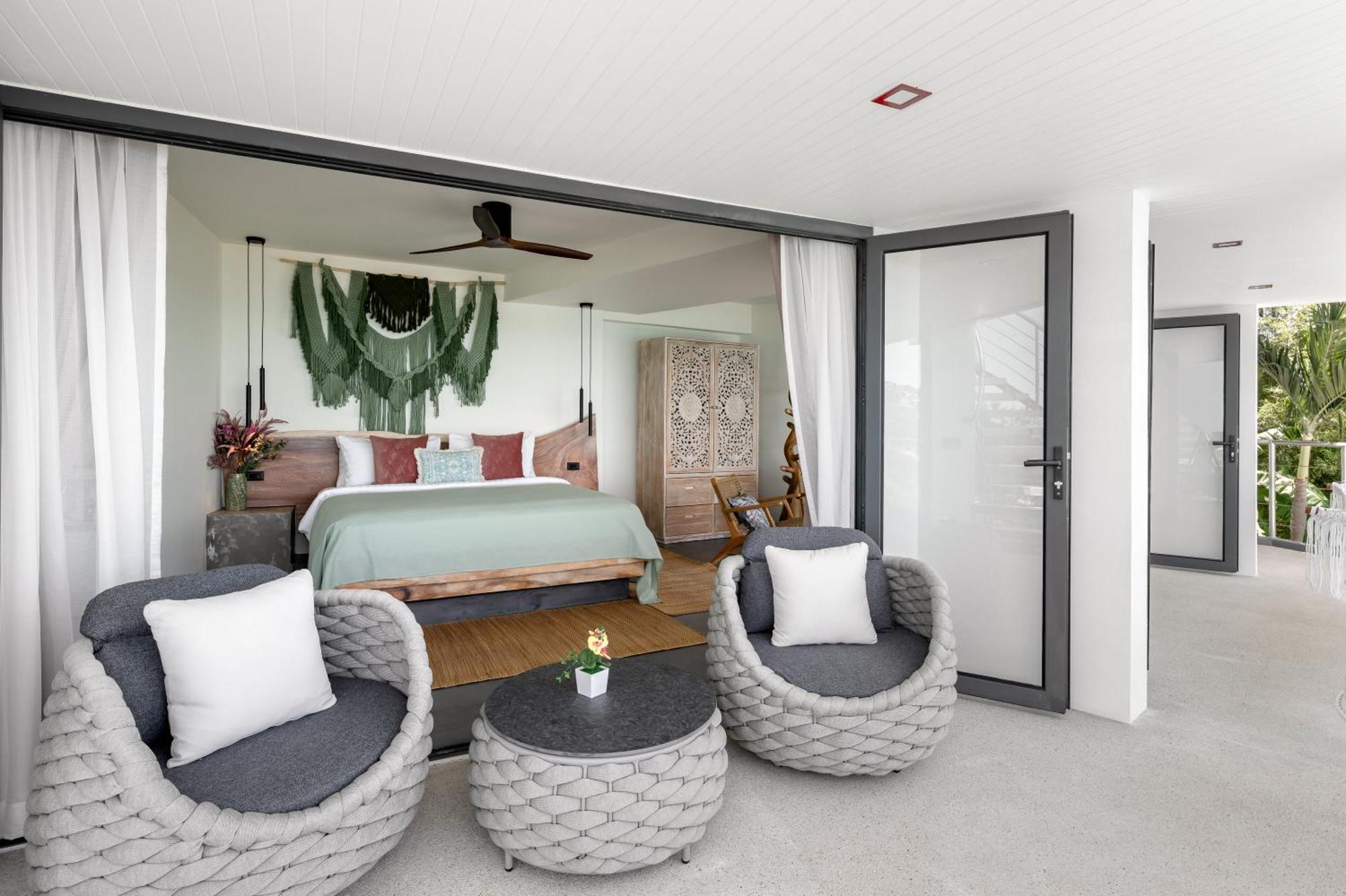 Seawadee - Luxurious, Award-winning Design With Amazing Panoramic Seaview Villa