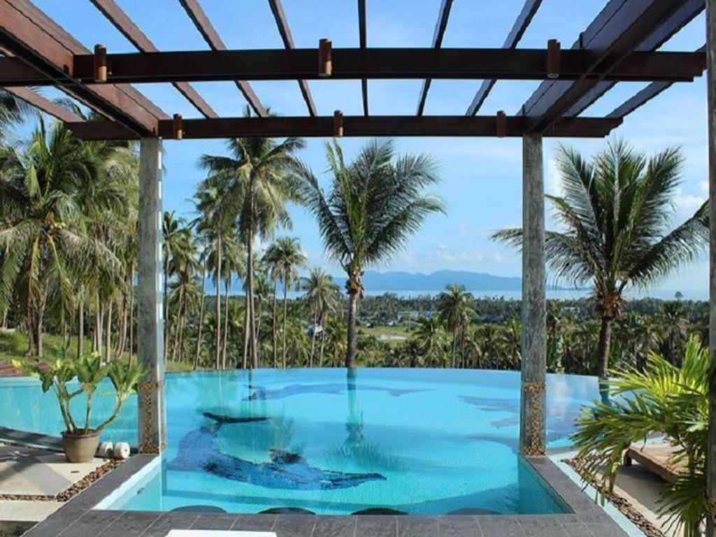 Grand Hill Resort
