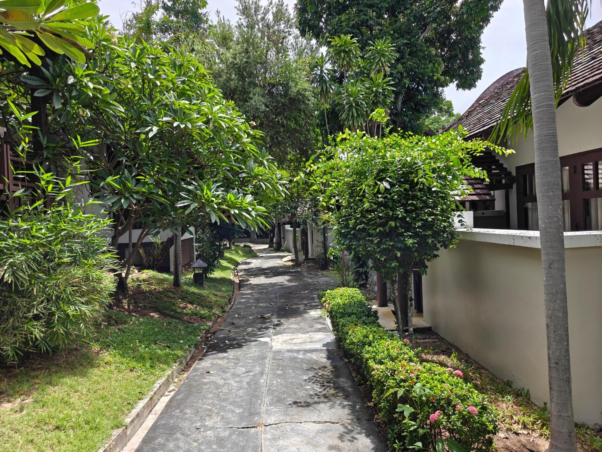 Resort Bhundhari & Samui 4*