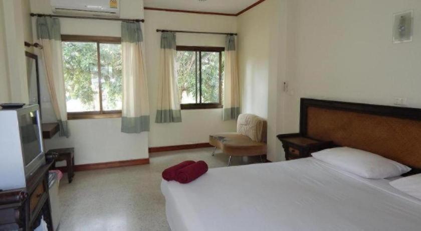 Jinta Nathon Hotel 2*