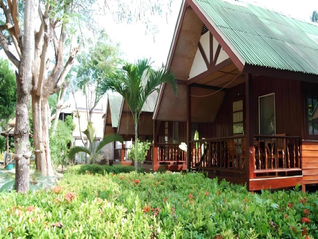 Rose Garden Samui 2*