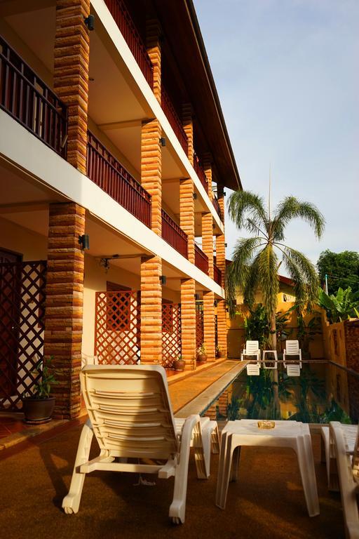 Hathai House 2*