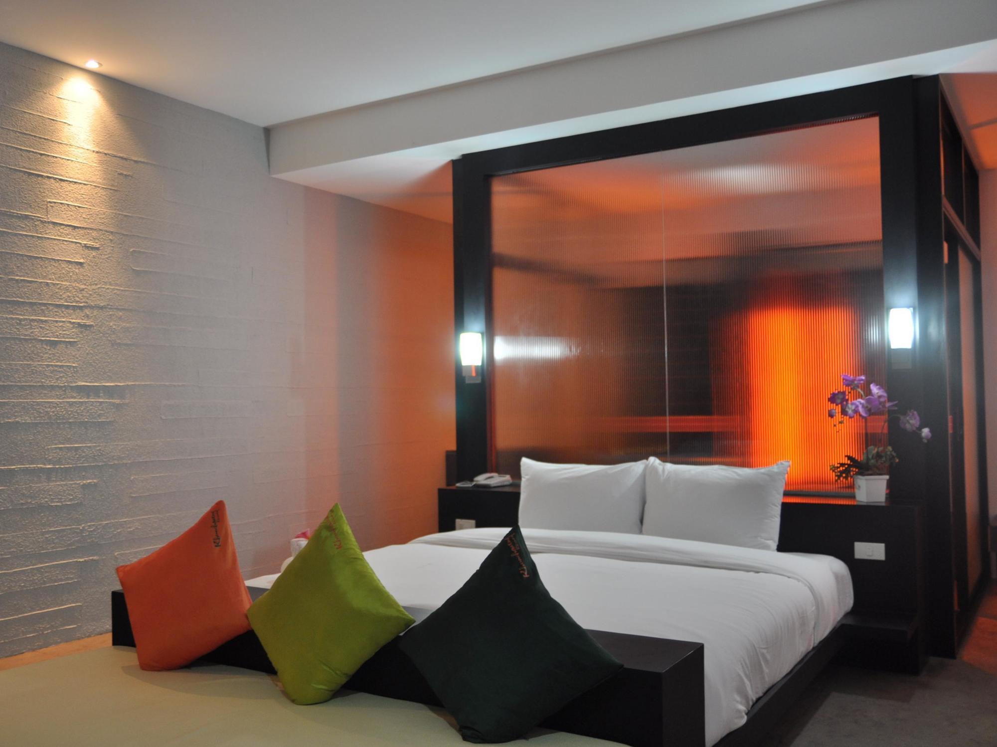 Hotel Khun 2*