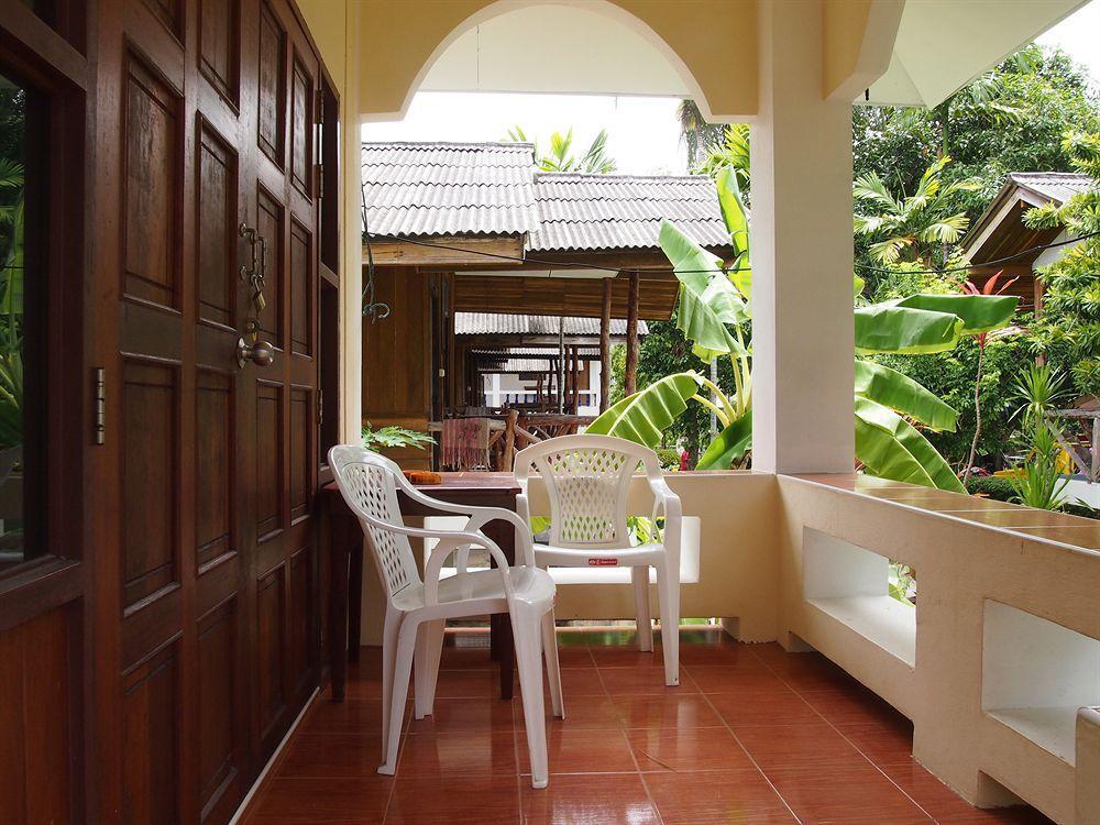 New Sunrise Village * Mae Nam