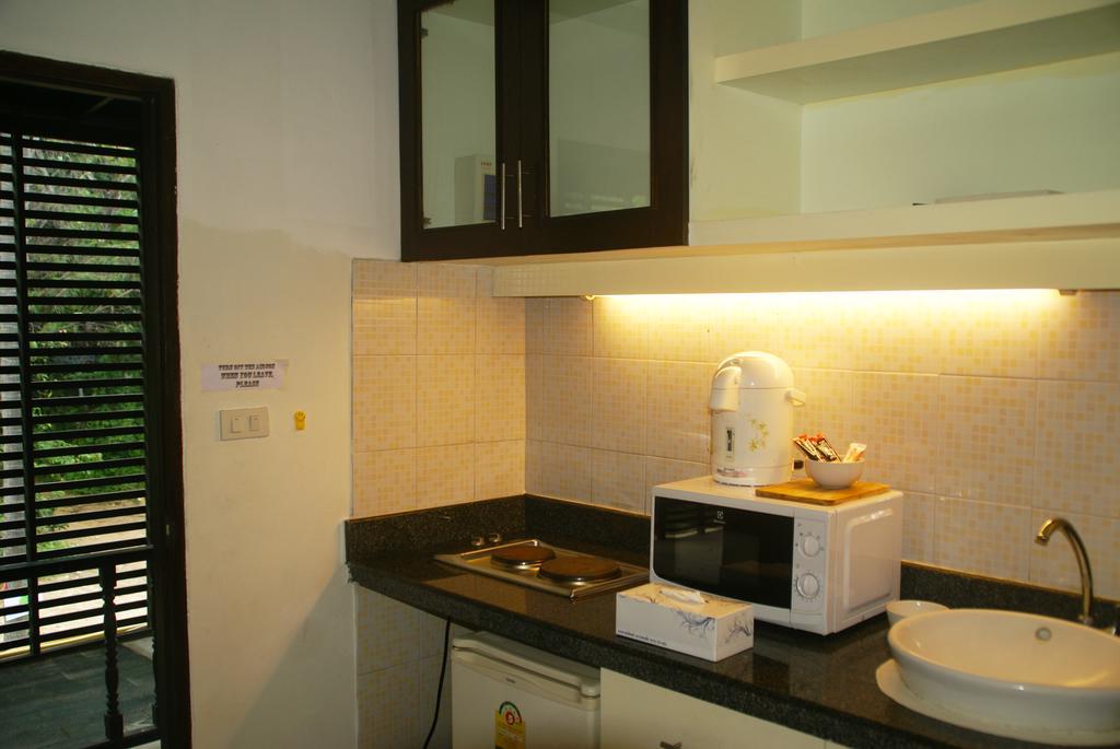 V-condominium