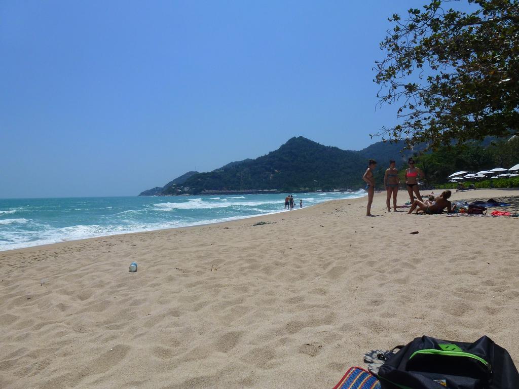 Large 4 Bed Short Walk To Maenam