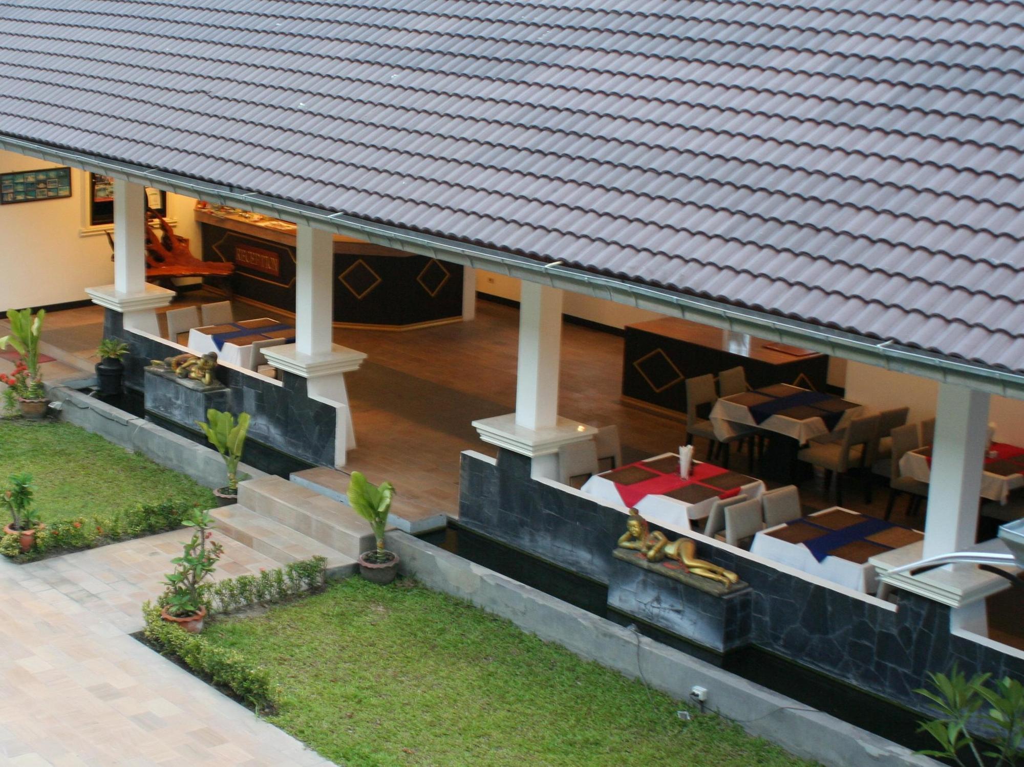 Tropical Palm Resort 3*