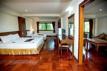 Thai Ayodhya And 3*