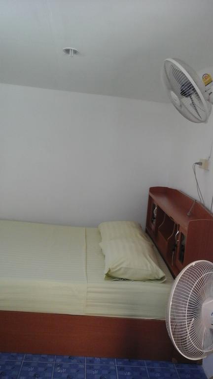 Guest house Back Packers Paradise 3*