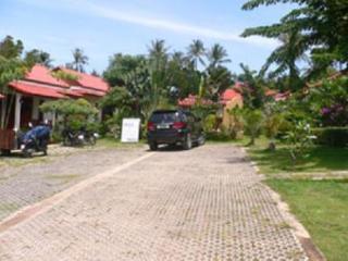 M Place House Apartment