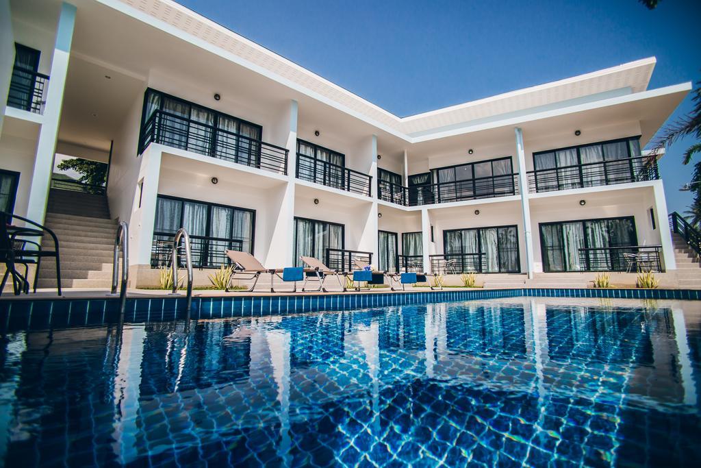 Infinity Hotel 3*