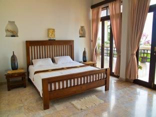 Jungle Emerald Rock Luxury Villa