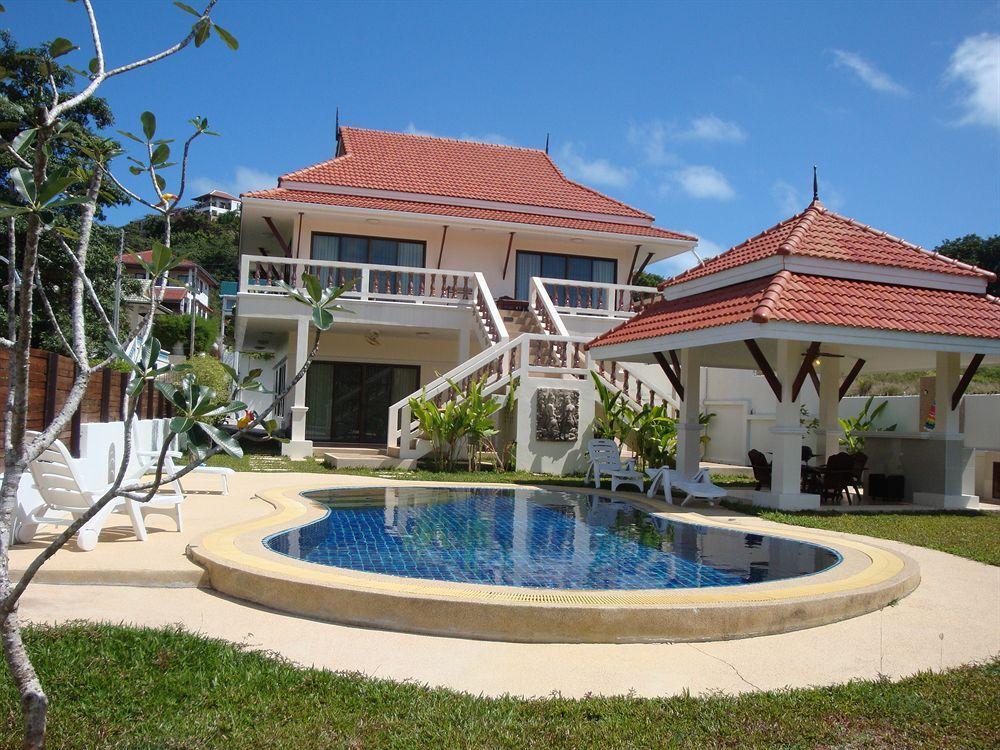 Villa Baan Dorkbua Villa *