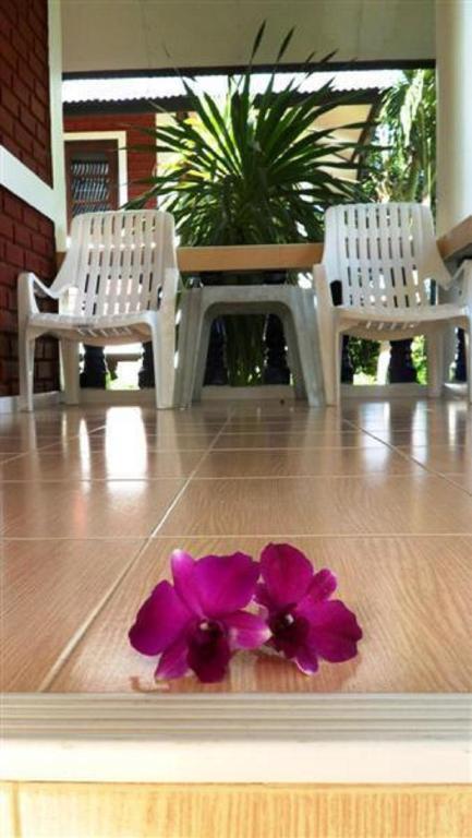 Resort Baan Rom Mai