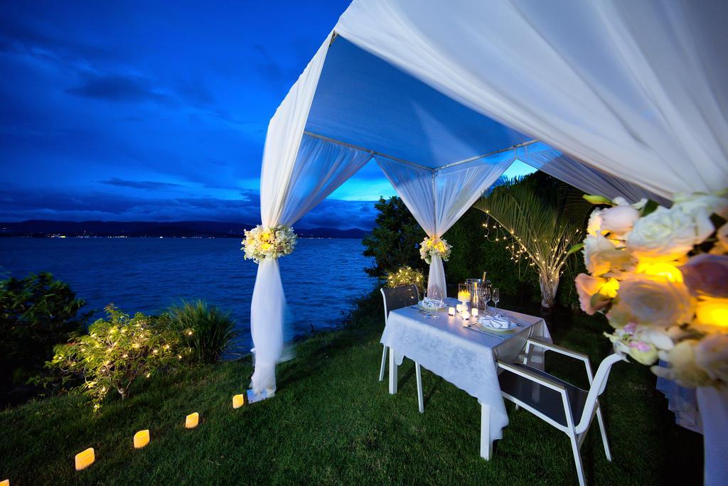 Villa Manta Samui - Your Private Waterfront Oasis *