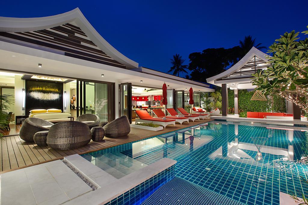 Julia Koh Samui With Cook And Majordome