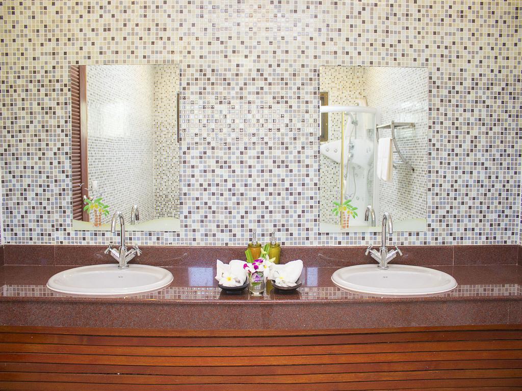 Baan Dorkbua Villa * Bophut