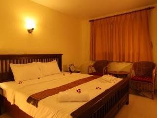 Hathai House Hotel 2*