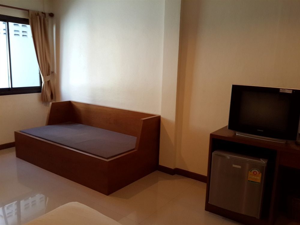 Nathon Residence Hotel 2*