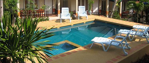 Aurora Hill Resort 2*