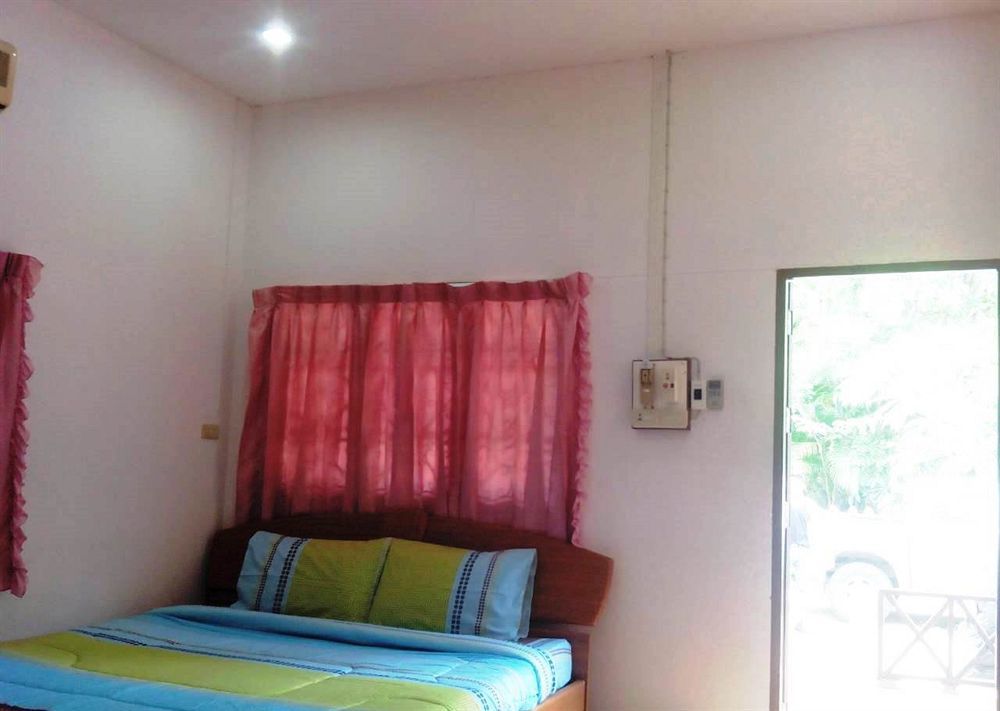 Baan Rim Lay