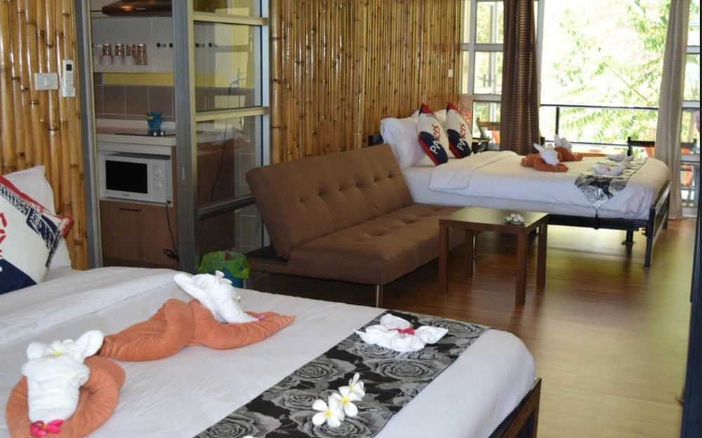 Zone6 Coworking Old 2w Hostel, Koh Samui Bophut