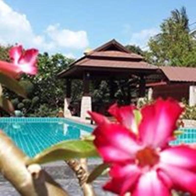 Resort Baan Sala Lung Dam Bophut